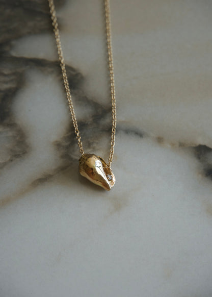 Shell Pendant with natural diamond 14k