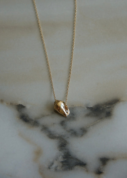 Shell Pendant with natural diamond 14k